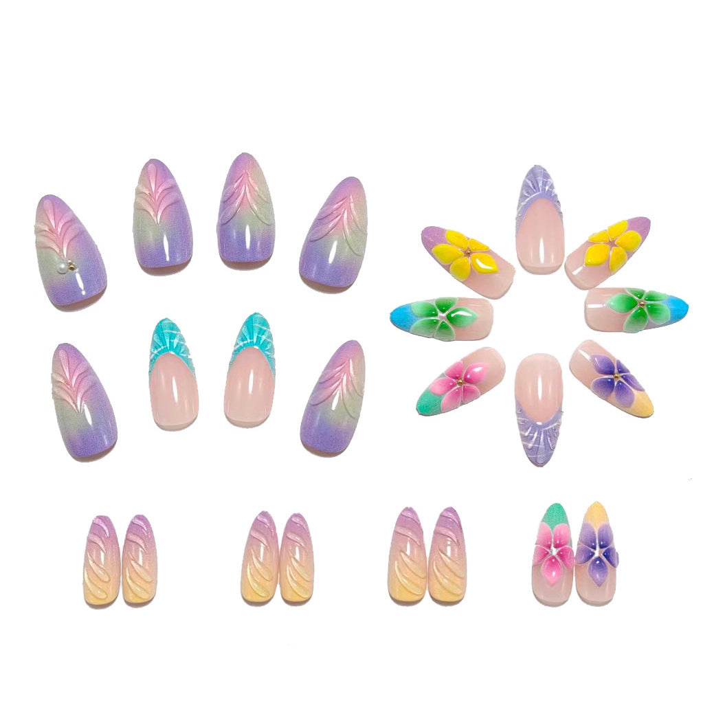 Kunstnägel mit Auffälligem 3D Blumendesign Brehn