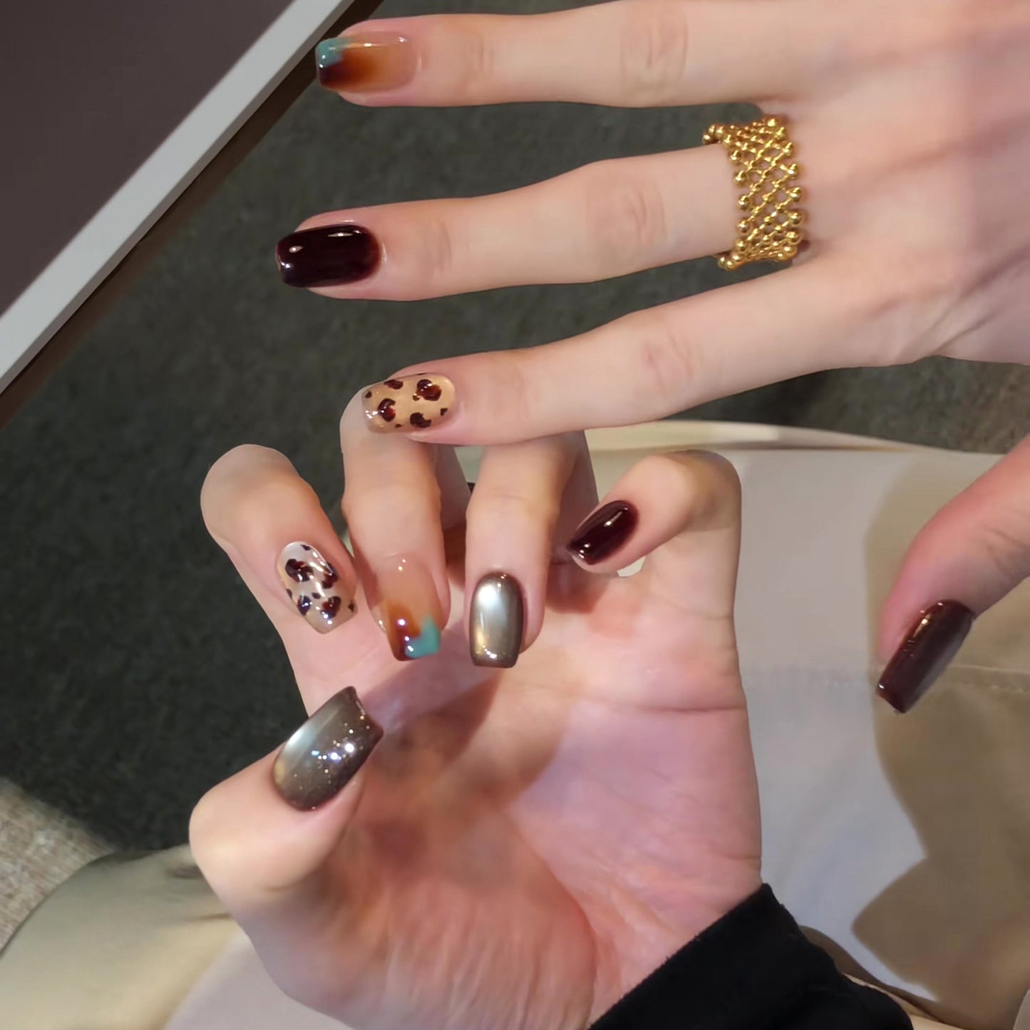 Künstlerisches Press-On Nageldesign Brehn