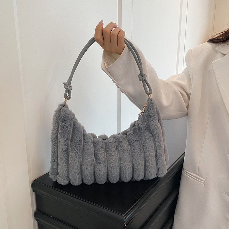 Luxuriöse Kunstfell Hobo-Tasche Brehn