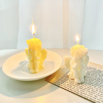 Handgegossene skulpturale Cherub-Engel dekorative Wachskerze