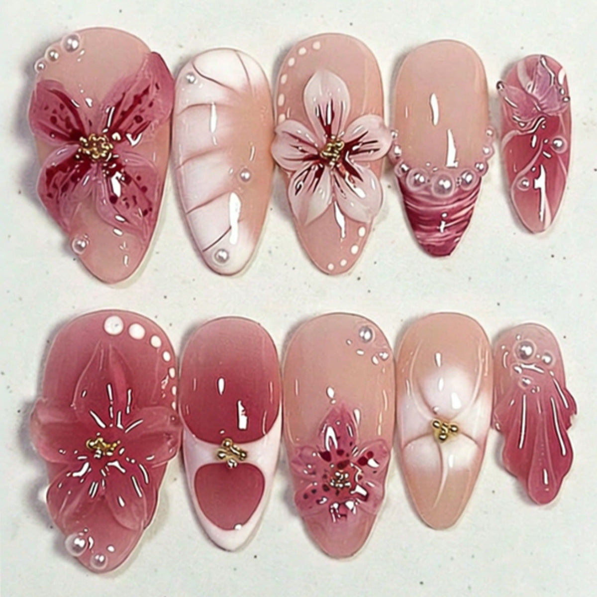 Florales dekoratives Press-On-Nagelkunst-Set Brehn