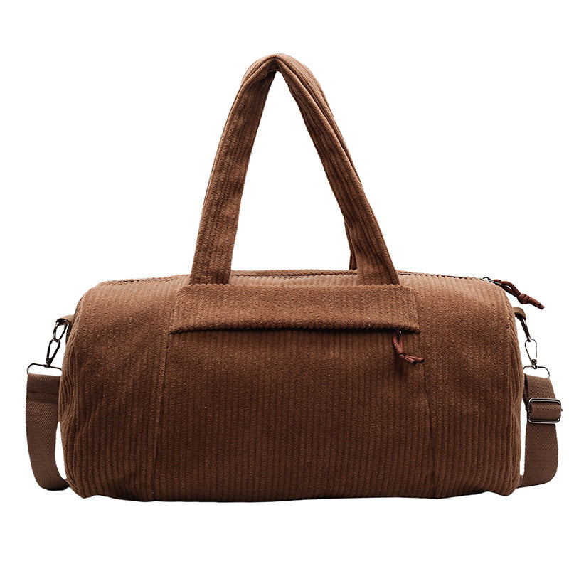 Sportliche Reisetasche Aus Flauschigem Cord-Material mit Verstellbarem Schulterriemen Brehn