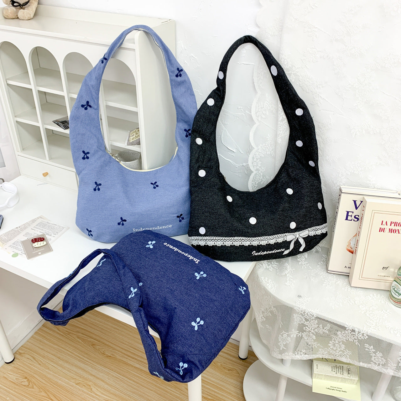 Bequeme Schultertasche mit Originellem Stickmotiv Brehn