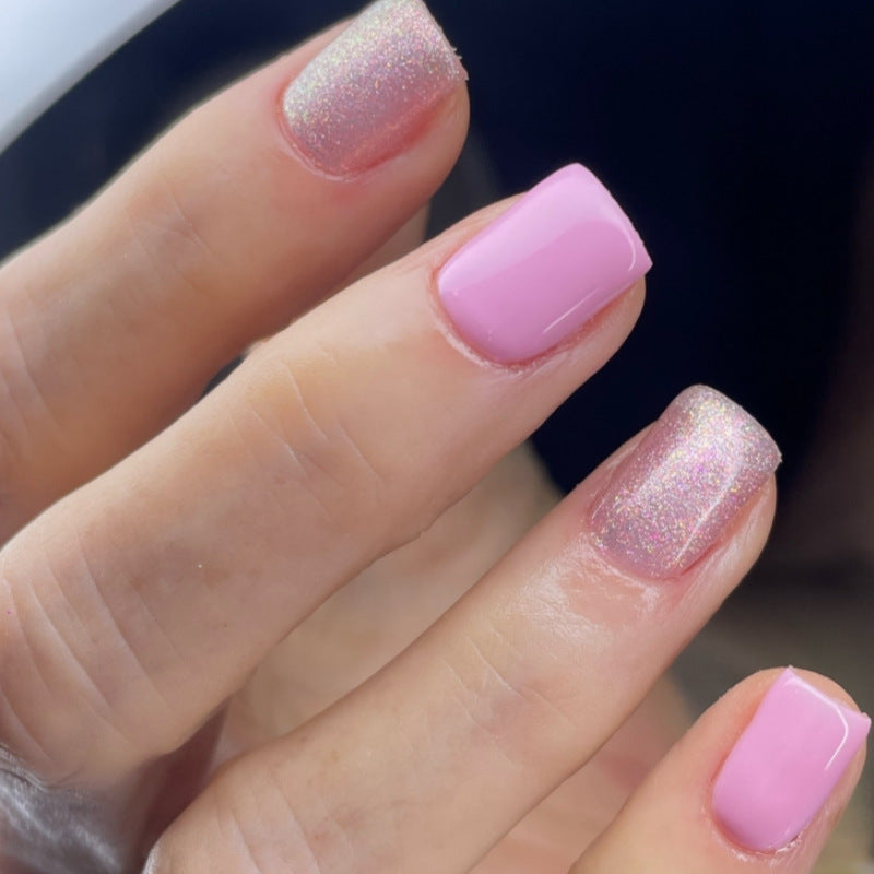 Dekoratives Press-On Nagelset mit Glitzerakzenten Brehn