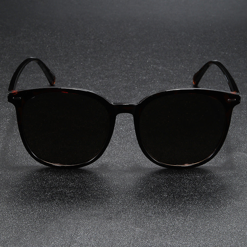Damen modische Sonnenbrille im einzigartigen Design mit UV-Schutz Brehn