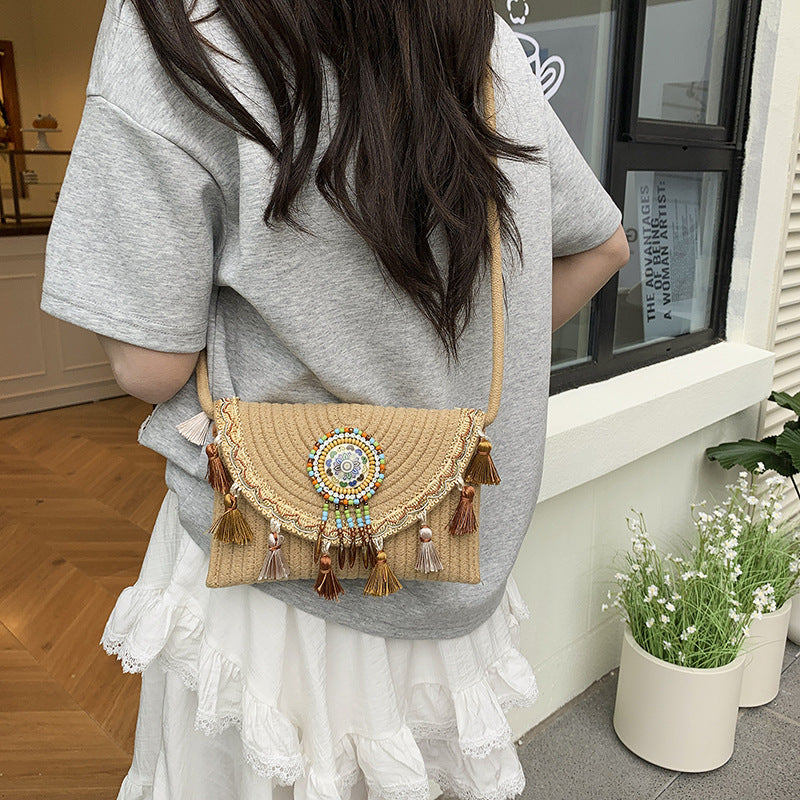 Bohemian-inspiriertes handgefertigtes Perlen-Clutch Brehn