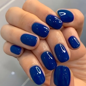 Glänzende Pediküre Nagelkunst Brehn