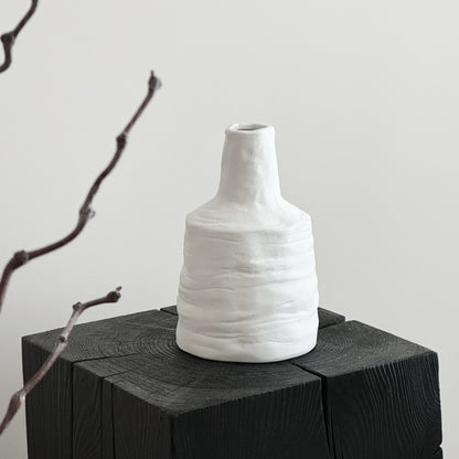 Strukturierte Keramik Kunstvase