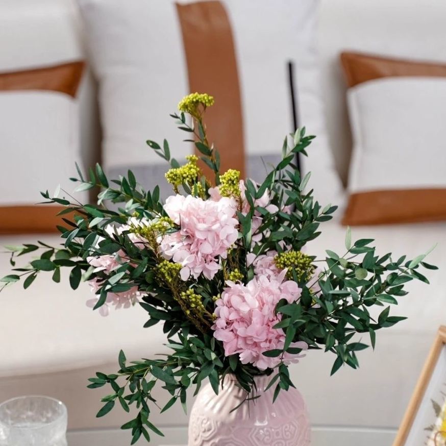 Lush Botanische Blumenarrangement