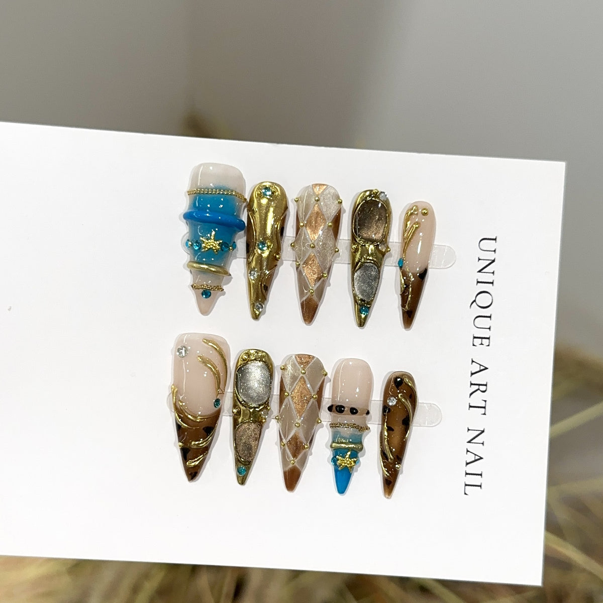 Künstlerisches Lang-Stiletto Press-On Nagelset