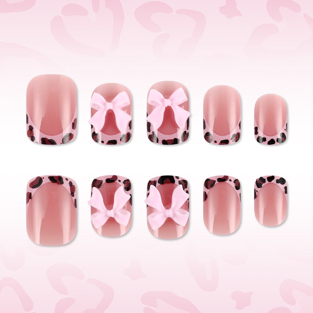 Elegantes Tierprint-Motiv-Nagelset Brehn