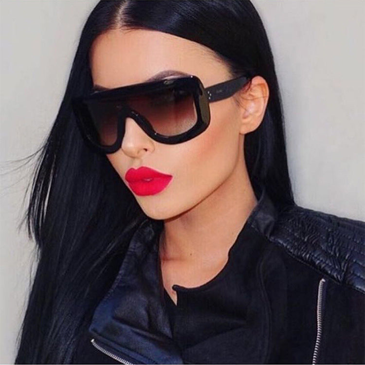 Damen Sportliche oversized Sonnenbrille mit futuristischem Design Brehn