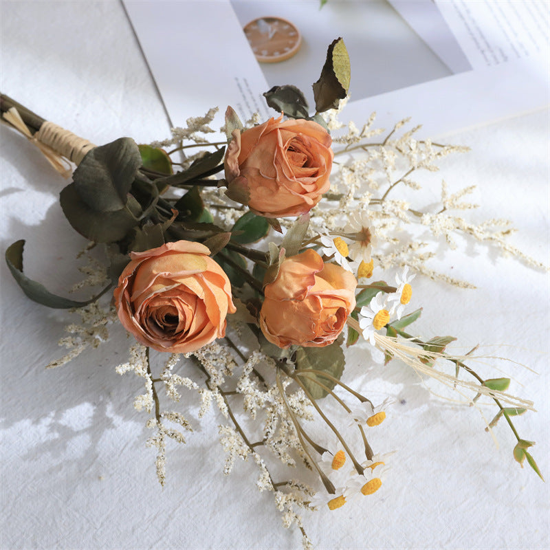 Elegante getrocknete Blumenstrauß