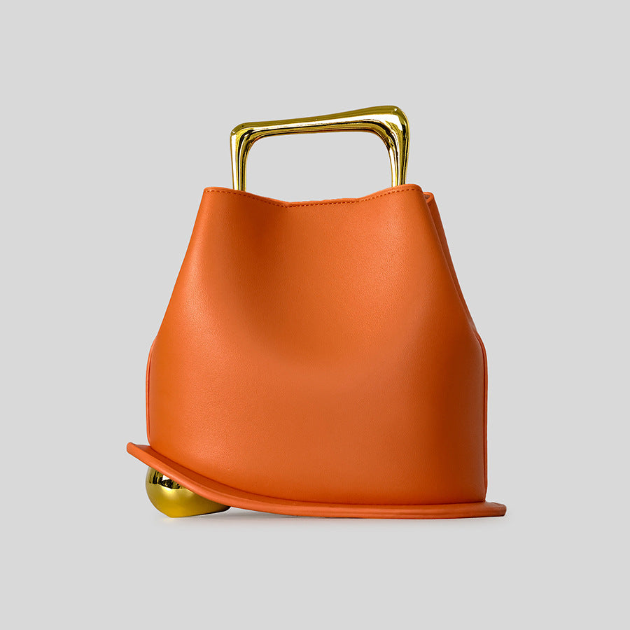 Skulpturale Griff-Handtasche