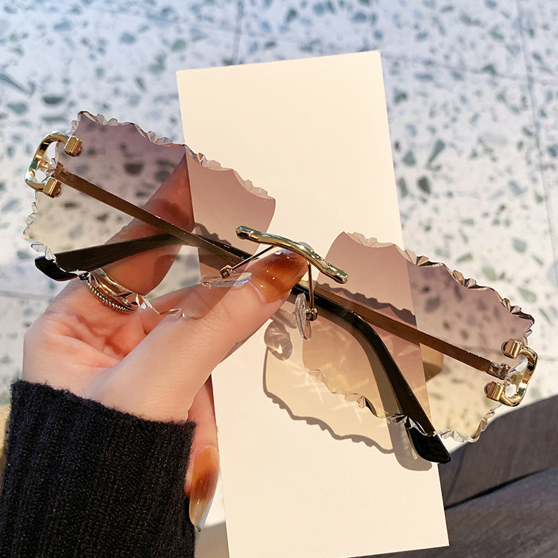 Damen modische Sonnenbrille mit verspieltem Rahmen Brehn