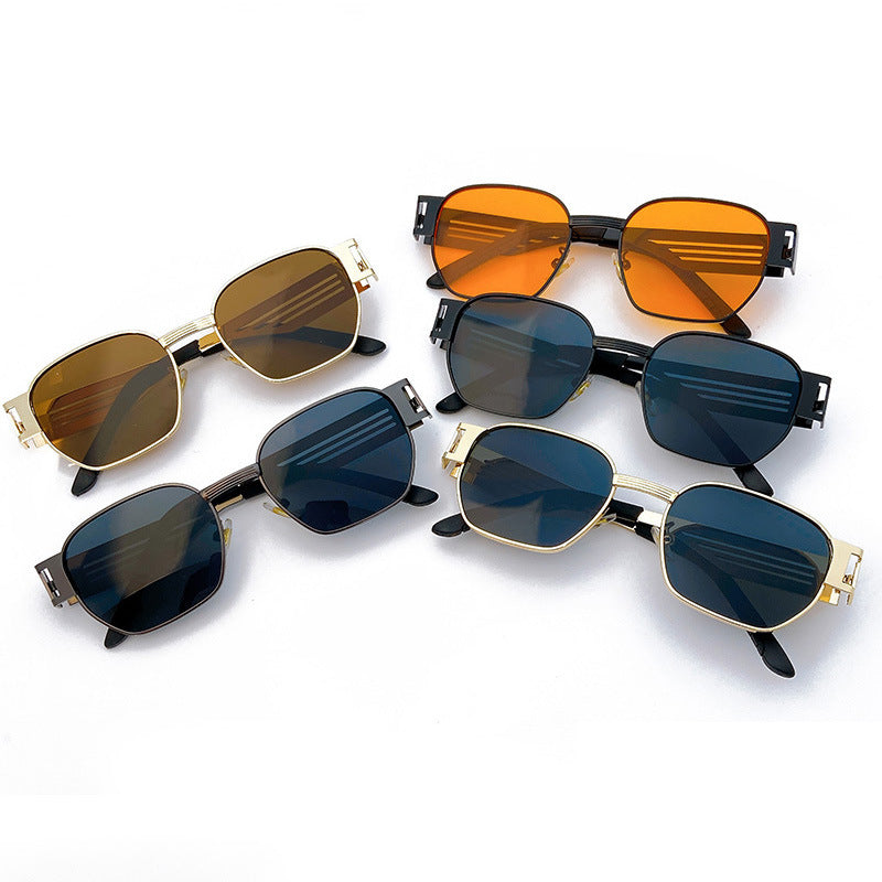 Stilvolle Oversized Sonnenbrille Im Modernen Metalldesign Brehn