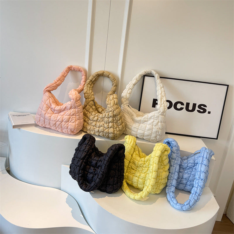 Texturierte gesteppte Schultertasche Brehn