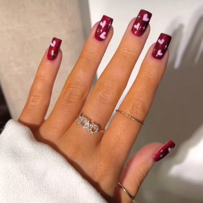 Glamouröses Herz Nagelkunst