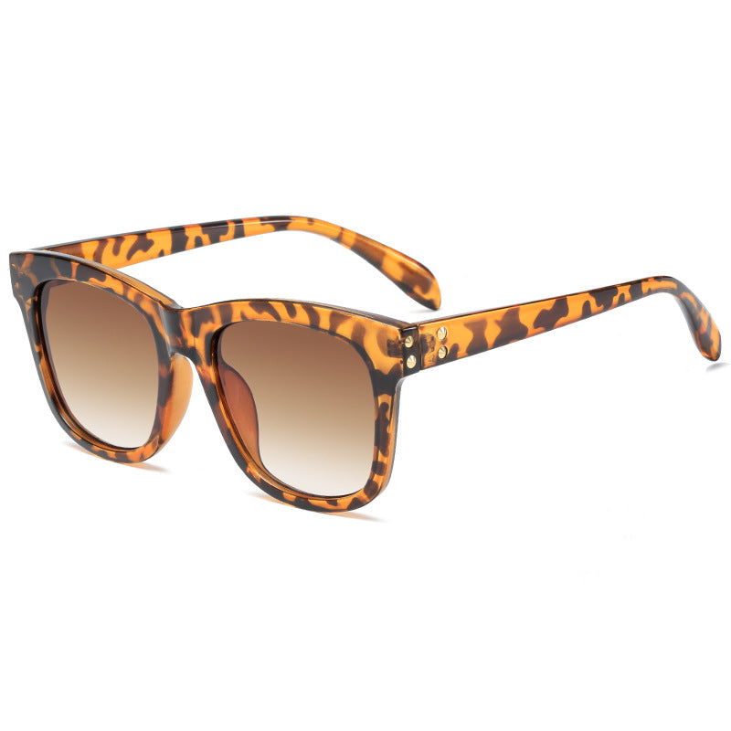 Damen modische Sonnenbrille im zeitgemäßen Design Brehn