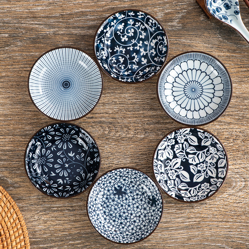 Dekorative asiatisch inspirierte kleine Servierschalen