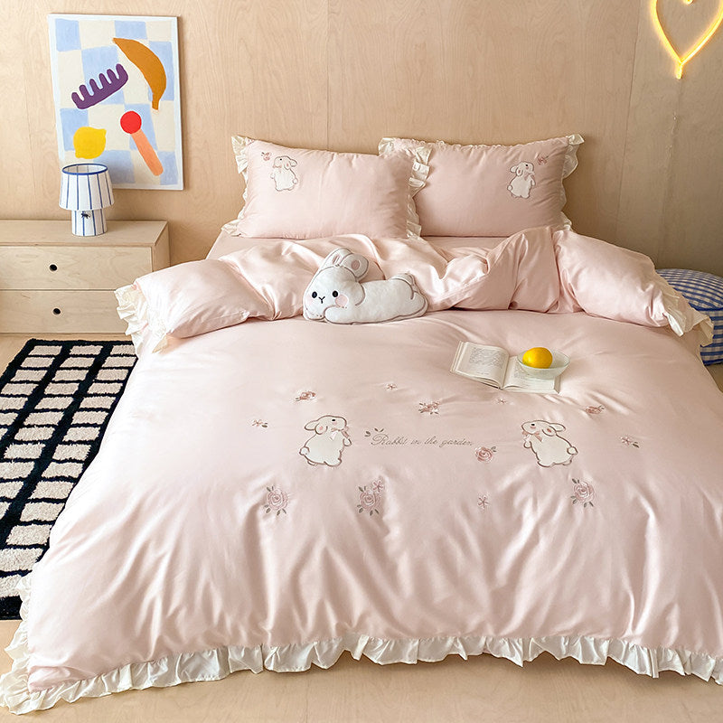 Besticktes Baumwoll-Satin Rüschenset mit Hasenmotiv