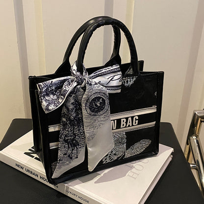 Elegante strukturierte Umhängetasche