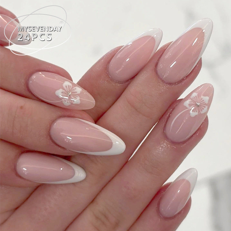 Elegantes Stiletto Press-On Nagelset mit floralem Design Brehn