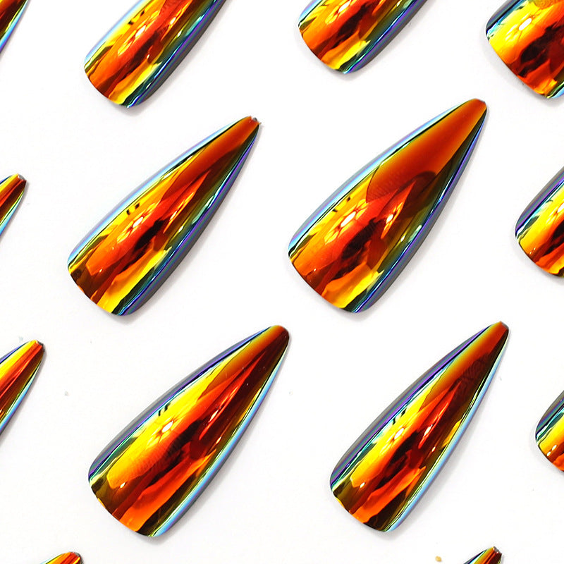 Glänzende Stiletto Nagelkunst Brehn