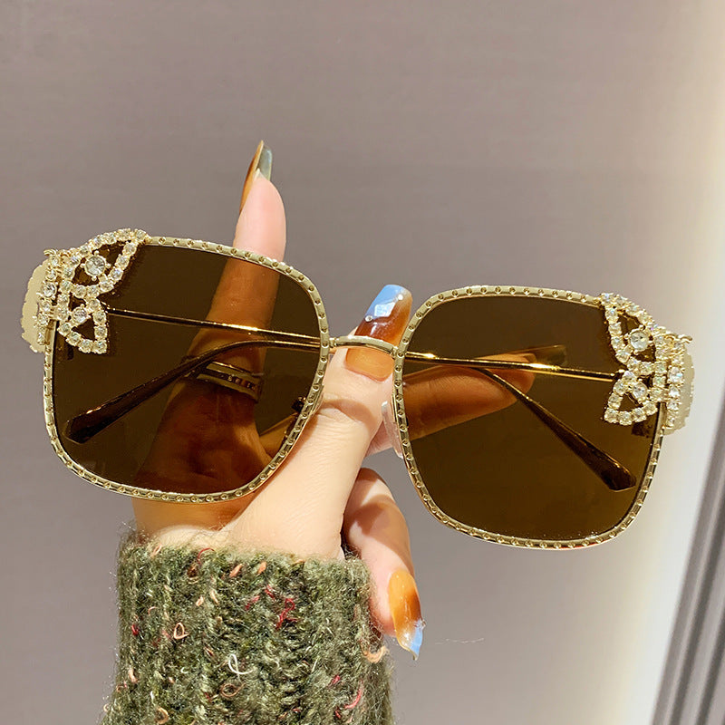 Damen extravagante Brille mit funkelnden Akzenten Brehn