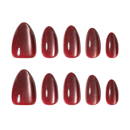 Kunstvolle Gel-Nägel in elegantem Hochglanz Finish Brehn