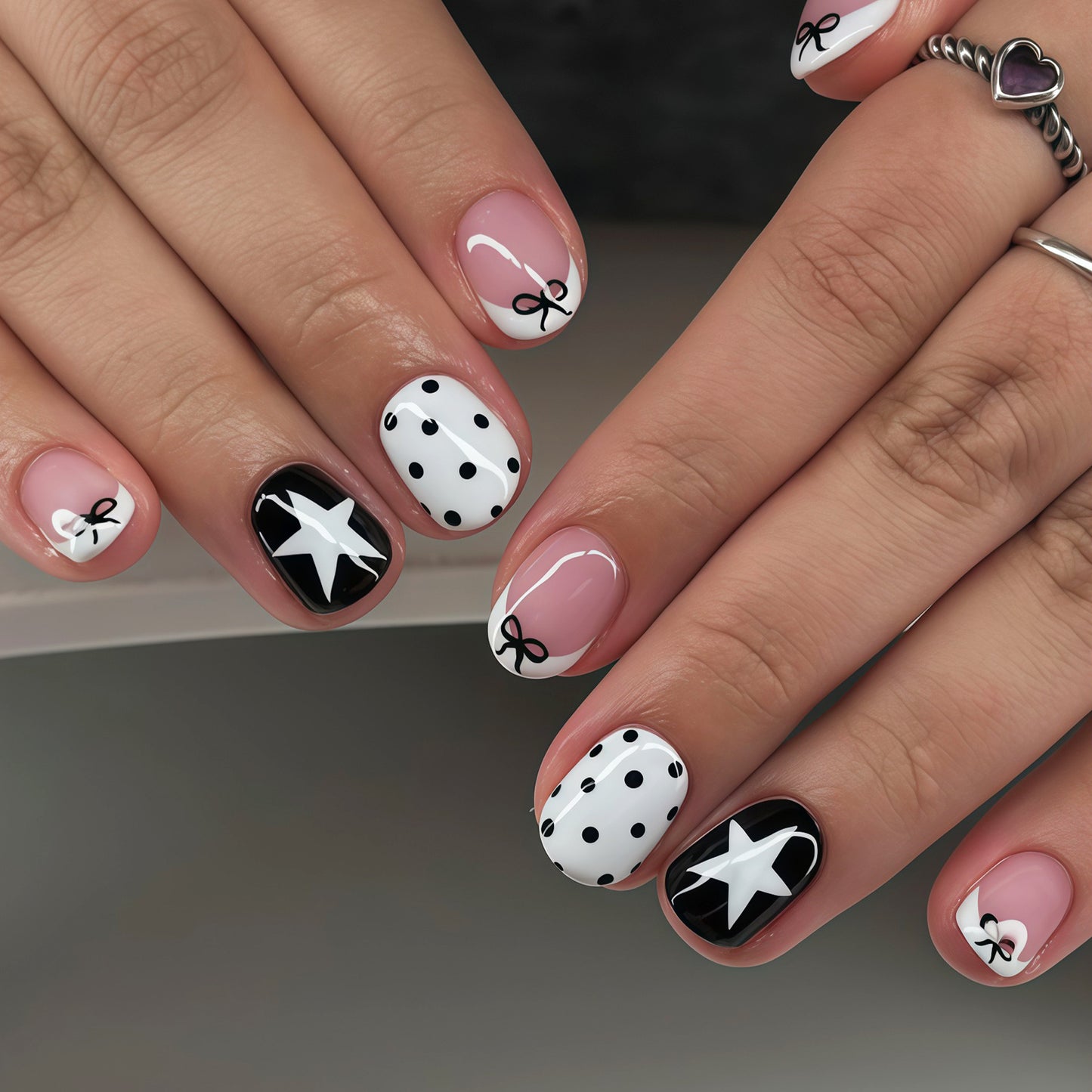 Künstlerische Bow- und Stern-Nagelkunst-Tipps Brehn