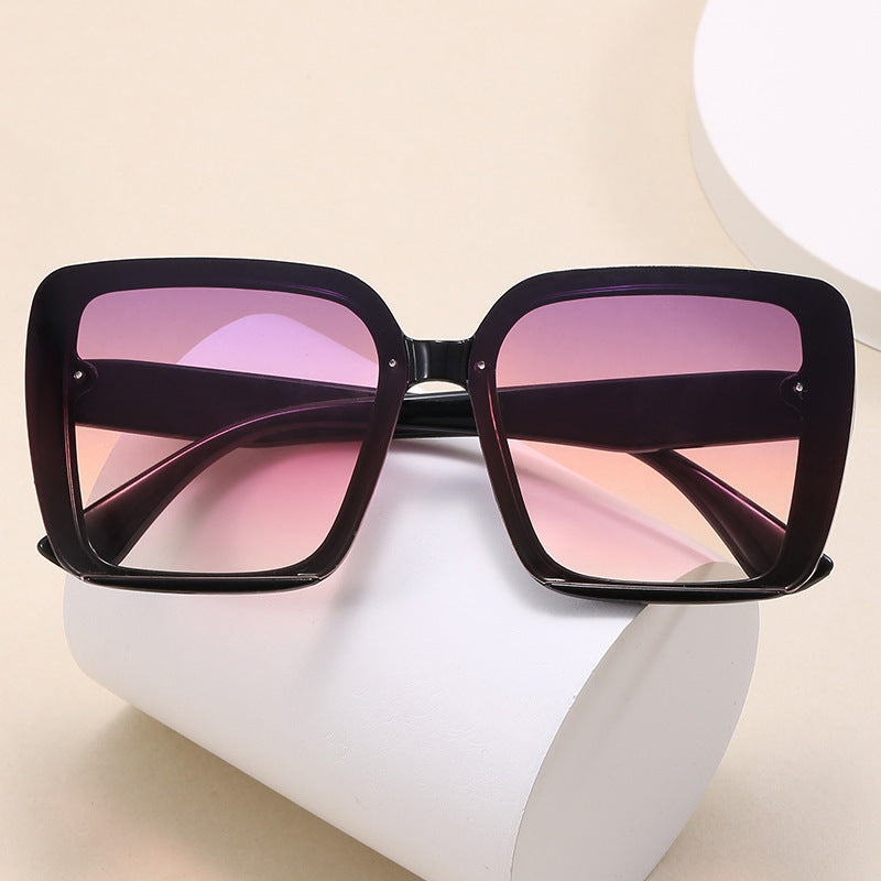 Damen modische quadratische Sonnenbrille mit gradienten Gläsern Brehn