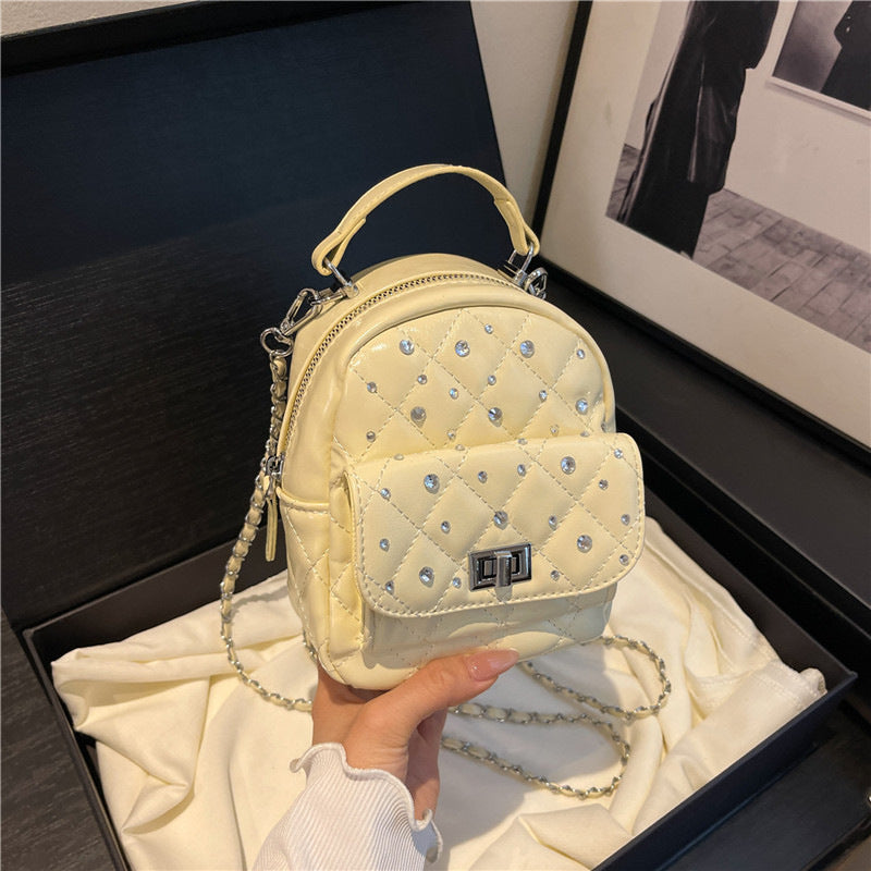Quilted Mini-Rucksack mit Strass-Akzenten Brehn