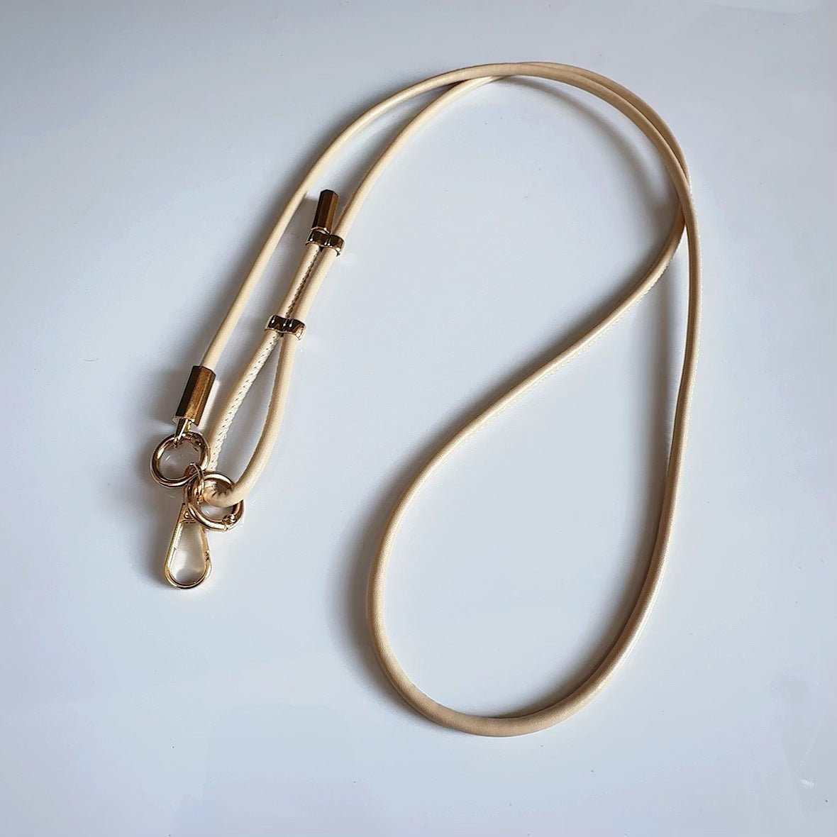 Verstellbares Multi-Use Lanyard mit dualen Clips Brehn