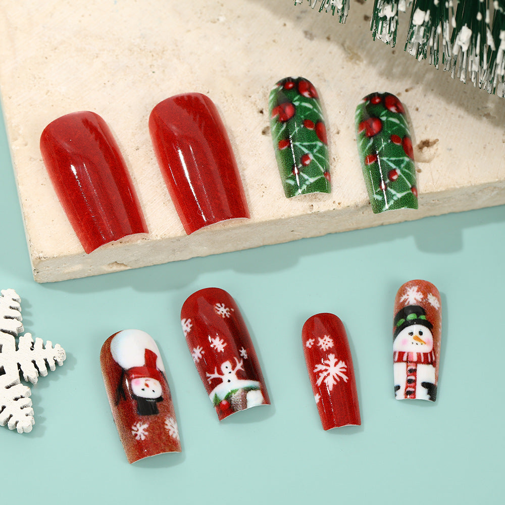 Festliche Kunstnägel mit Weihnachtsmotiven Brehn