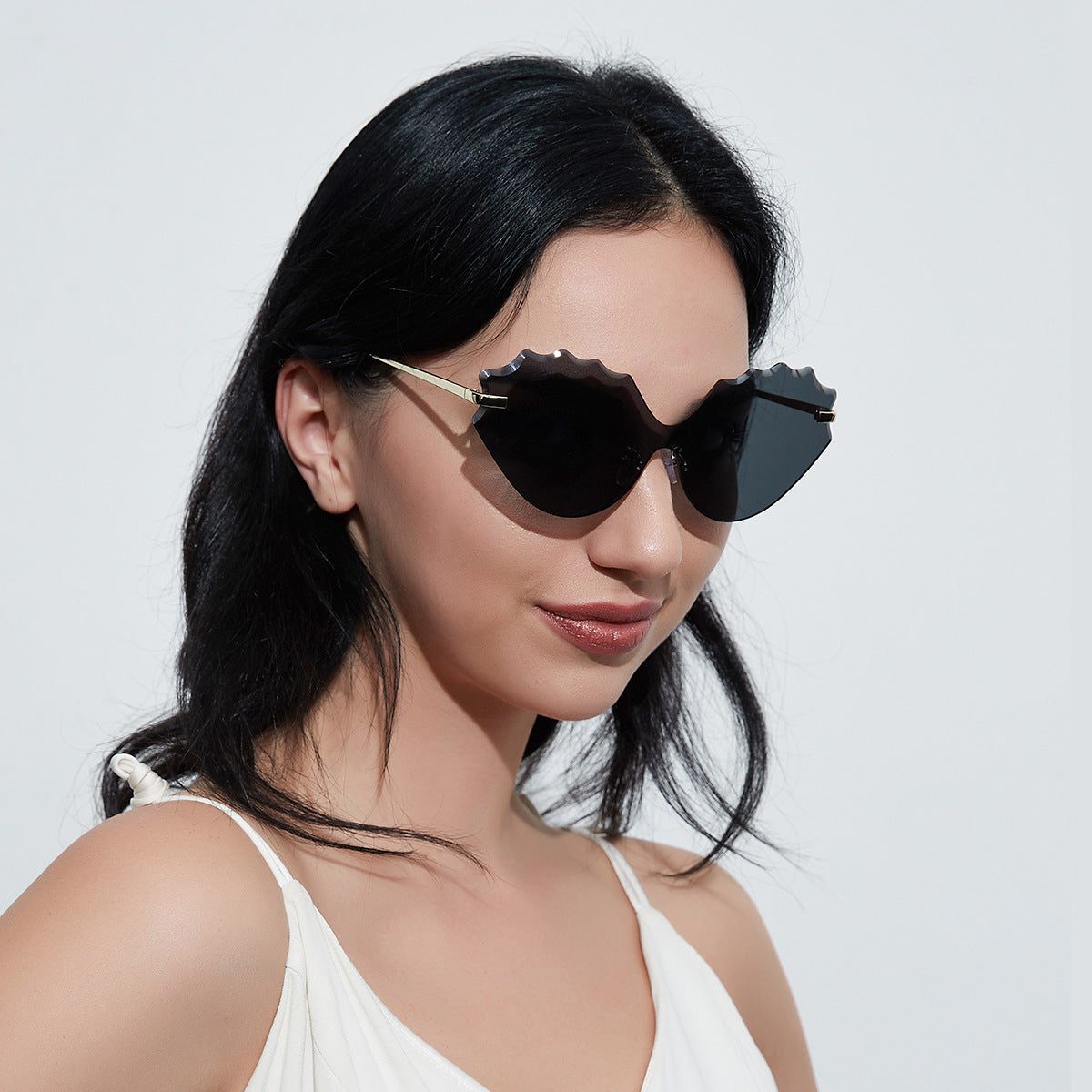 Damen Sonnenbrille mit einzigartigem Wellen-Design Brehn