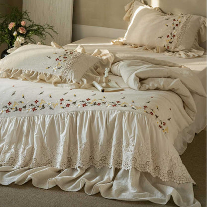 Bestickte Vintage-Look Leinenmischung Bettbezug Set mit Rüschensaum Spitze Bettrand & Kissenbezüge