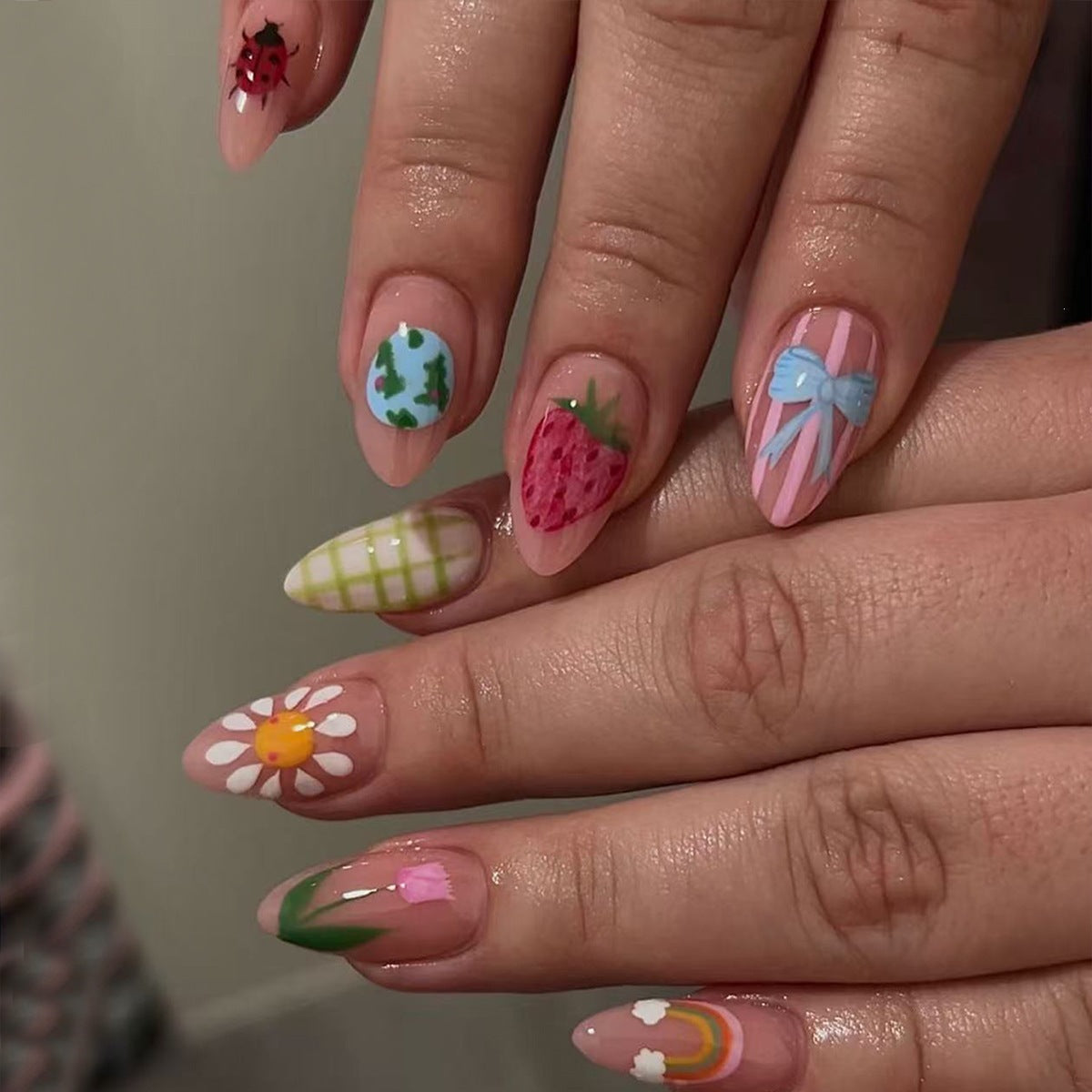 Kreative Nagelkunst Brehn