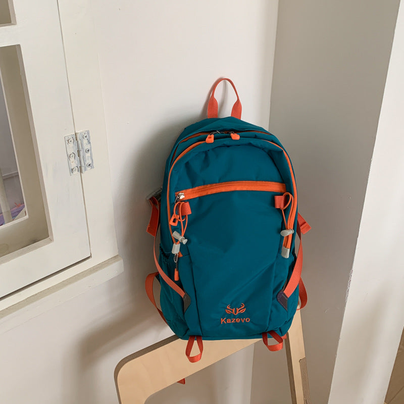 Lässiger leichter Wanderschulrucksack