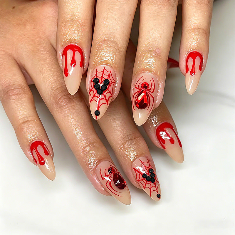 Kunstnagelset mit Halloween-Motiv und detailreichen Verzierungen Brehn