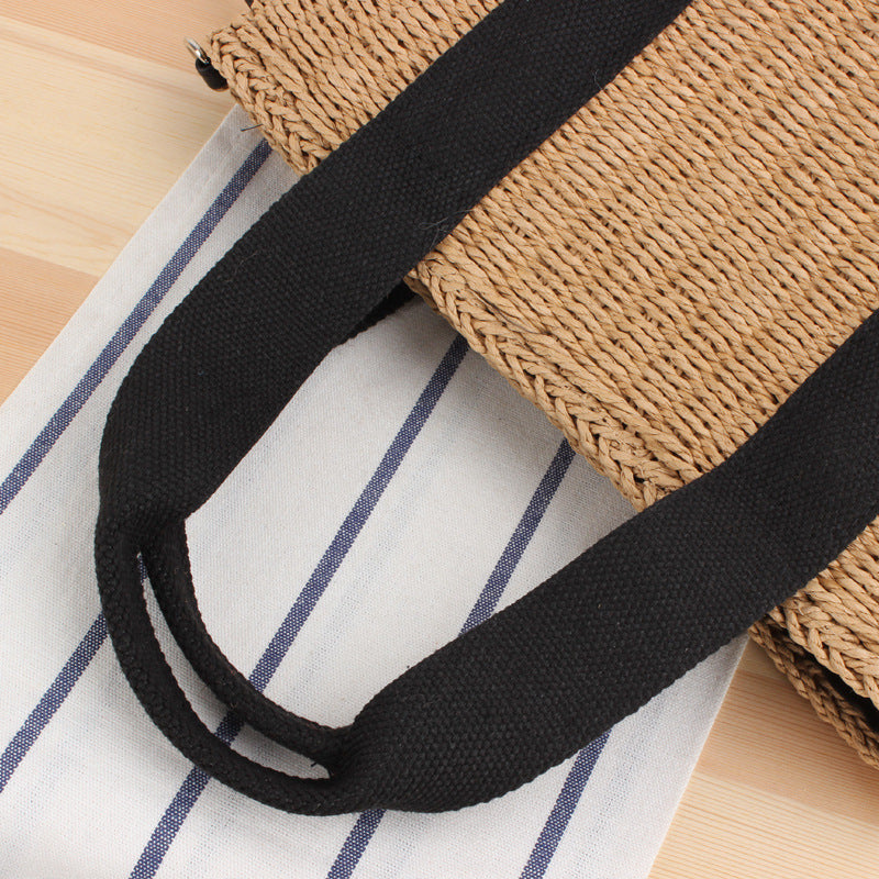Handtasche Aus Geflochtenem Naturmaterial mit Verstellbarem Schulterriemen Brehn