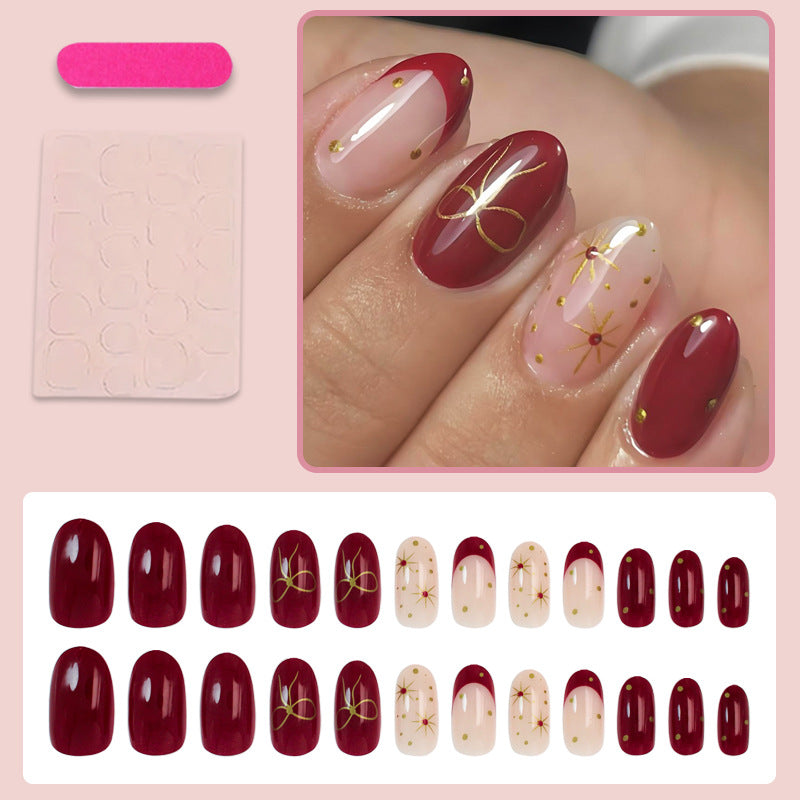 Kunstnagelset mit luxuriösen Verzierungen und modernen Designs Brehn