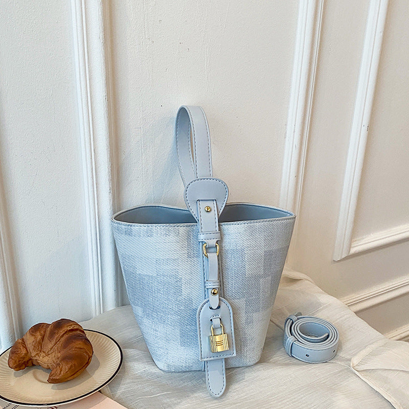 Elegante Strukturierte Bucket Bag