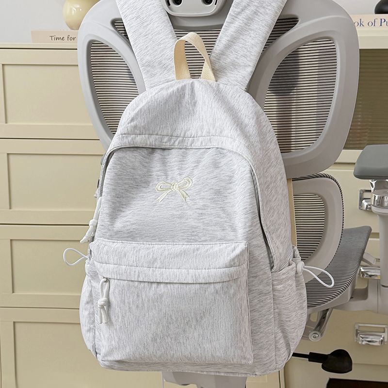 Rucksack mit Durchdachtem Stauraum und Verspieltem Design Brehn