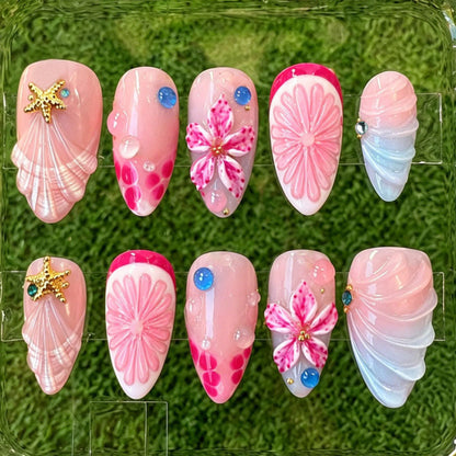 Dekoratives Blumen- und Muschel-Press-On-Nagelset