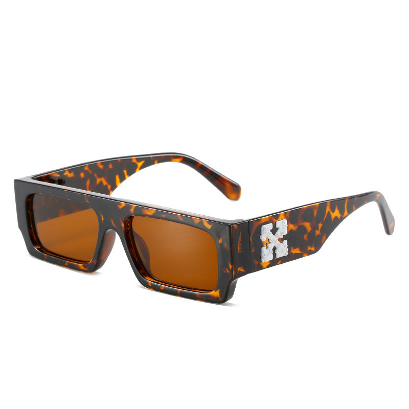 Damen stilvolle Oversized-Sonnenbrille mit ausgefallenem Design Brehn