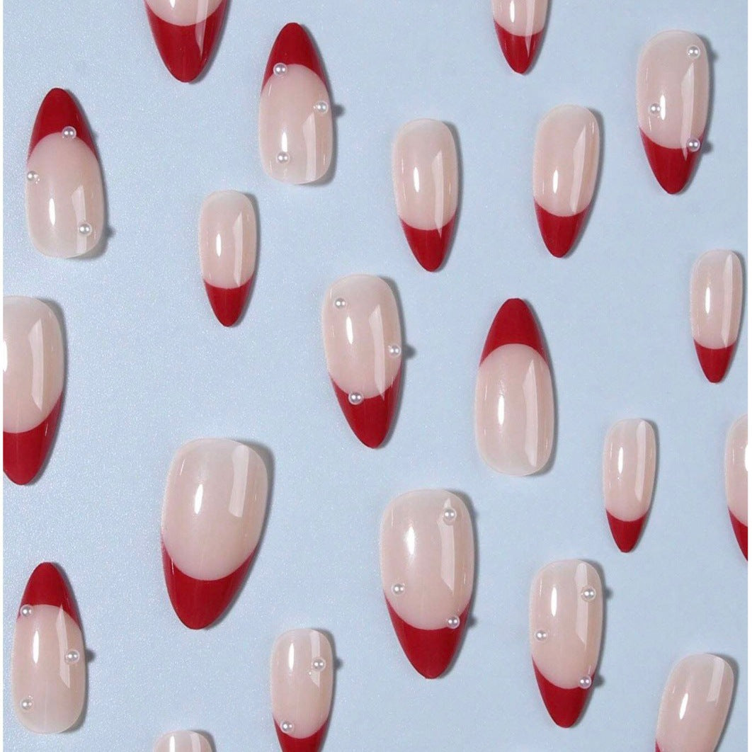 Kunstnagelset mit elegantem Spitzen-Design und schimmernden Akzenten Brehn
