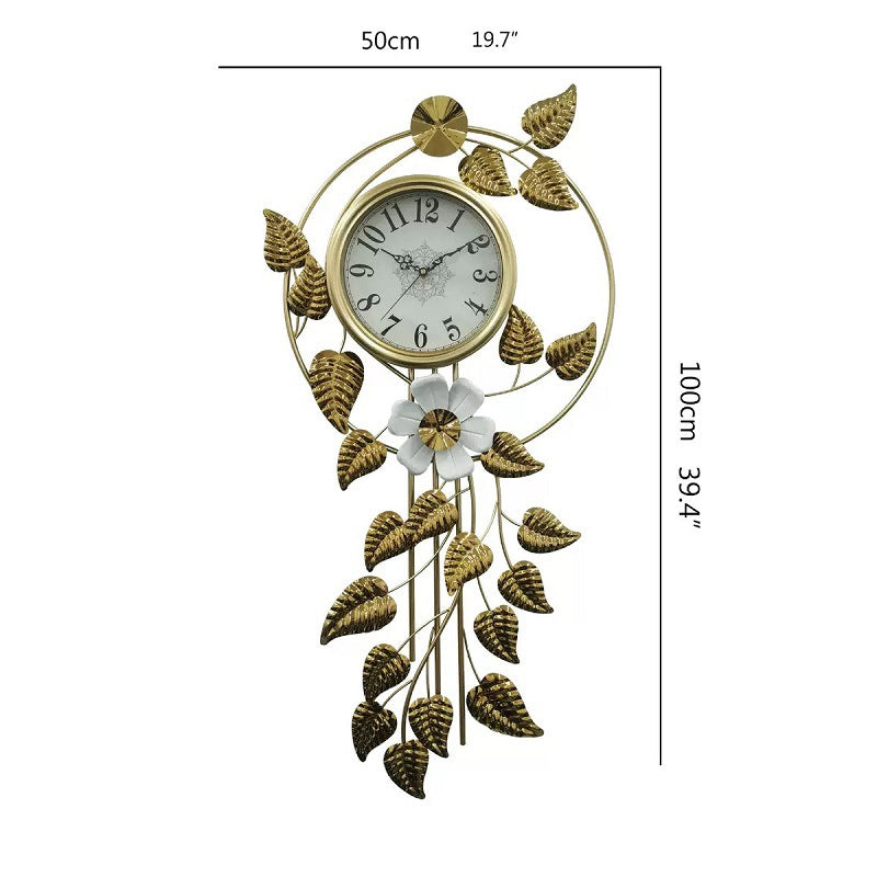 Dekorative Wanduhr mit floralen Akzenten Brehn