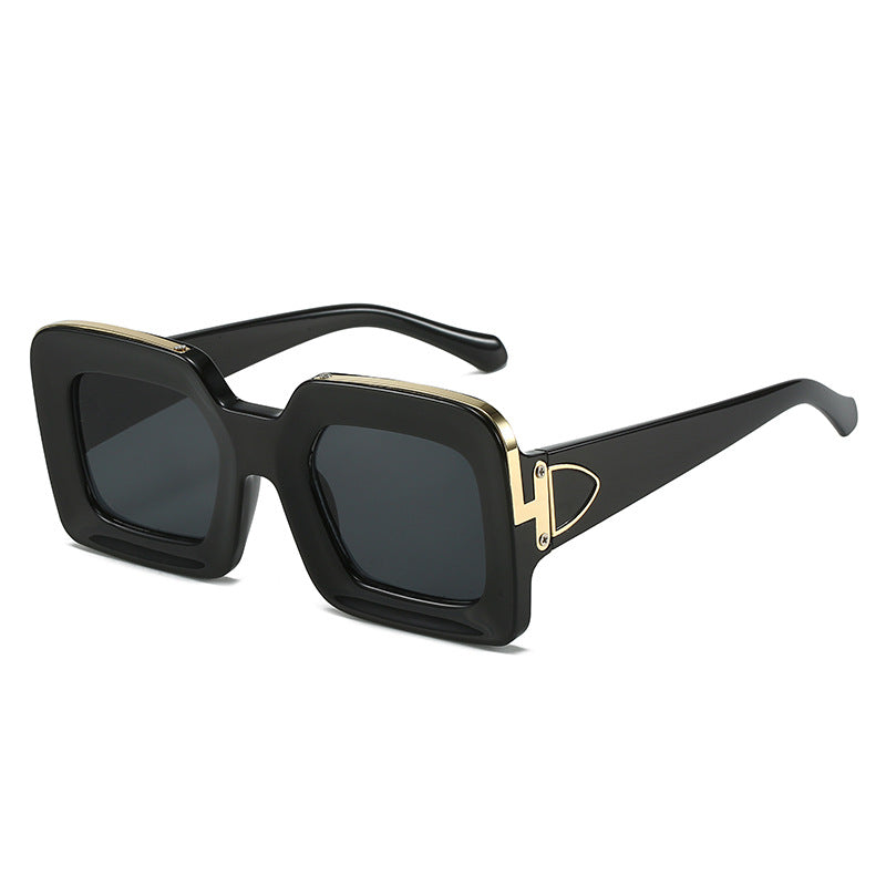 Damen quadratische Sonnenbrille mit luxuriösem Design und goldenen Akzenten Brehn