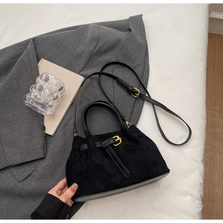 Elegante Wildleder Handtasche Brehn